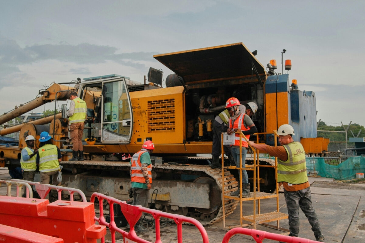 heavy machinery transport near me